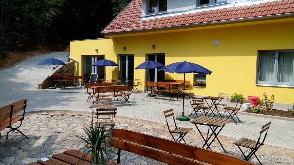 Mezi Stromy Hotell Horakov Exteriör bild